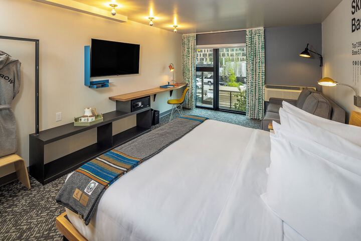 Room 10 of 55