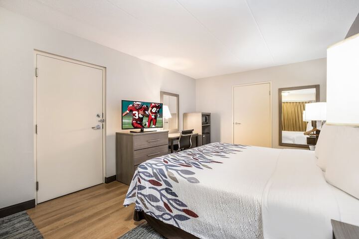 Room 32 of 33