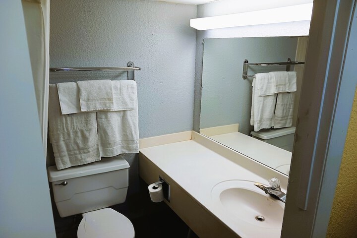 Room 21 of 57