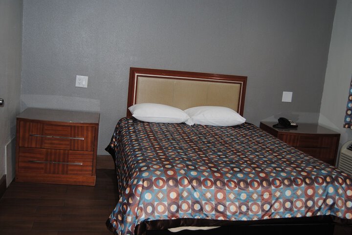 Room 23 of 69