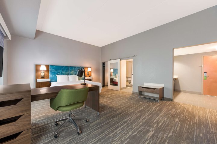 Room 13 of 45