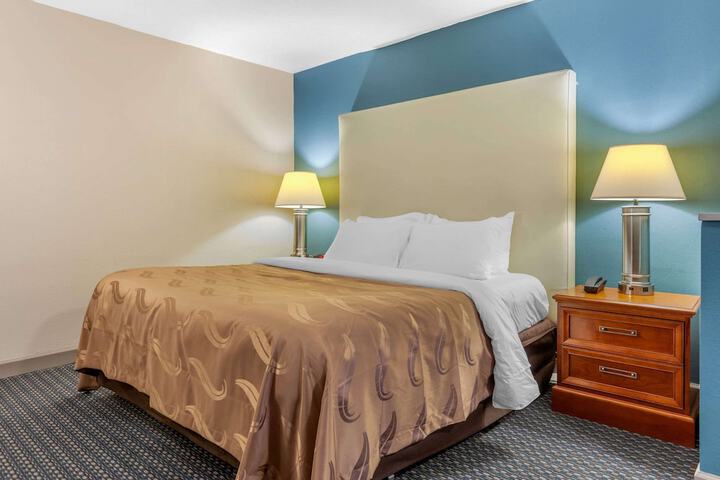 Room 14 of 30