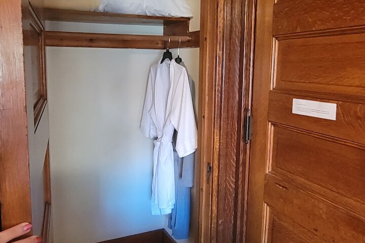 Room 38 of 47