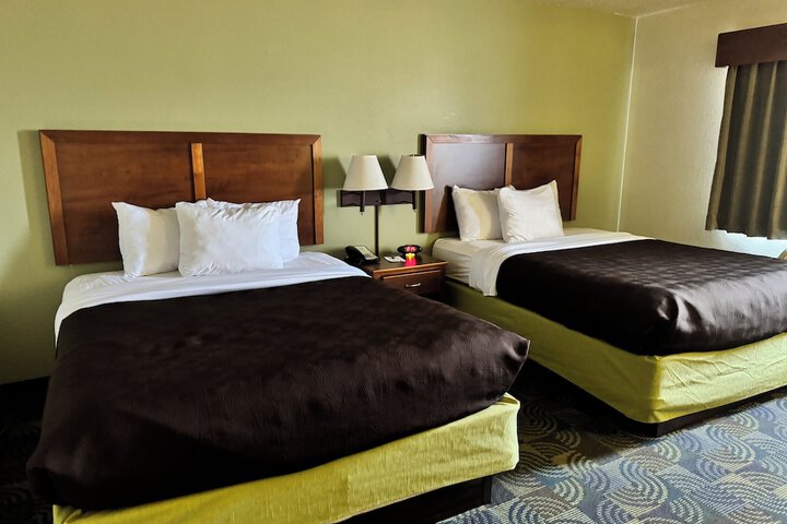 AmericInn by Wyndham Kewanee