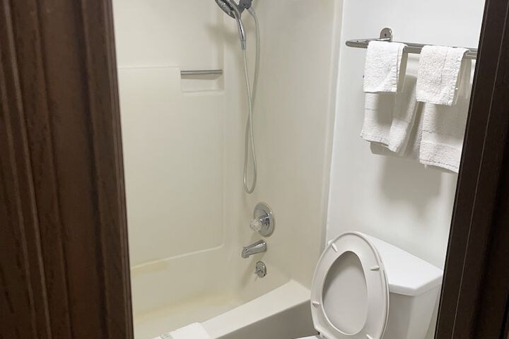Room 12 of 16