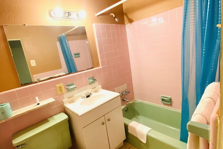 Room 16 of 27