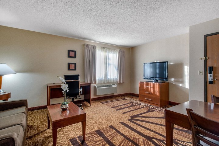 Room 17 of 40