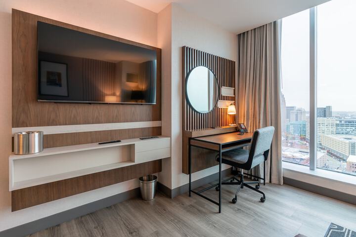 Room 8 of 25