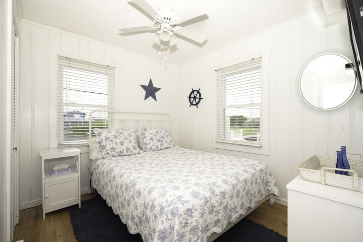 Room 12 of 107