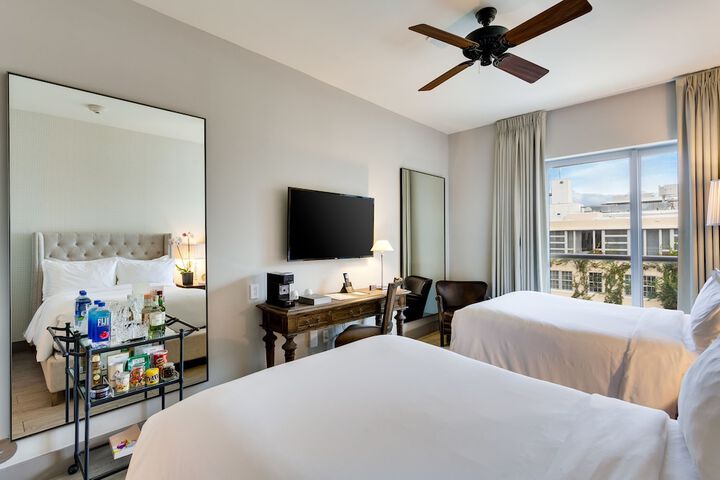 Room 70 of 104