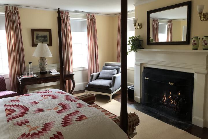 Room 12 of 35