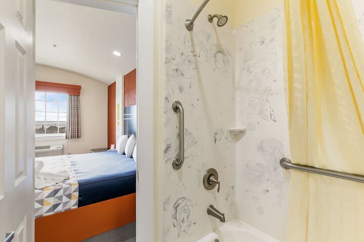 Room 60 of 79