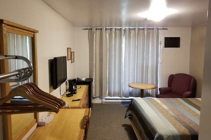 Room 16 of 82