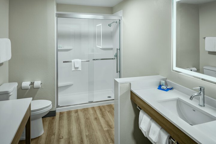 Room 42 of 71