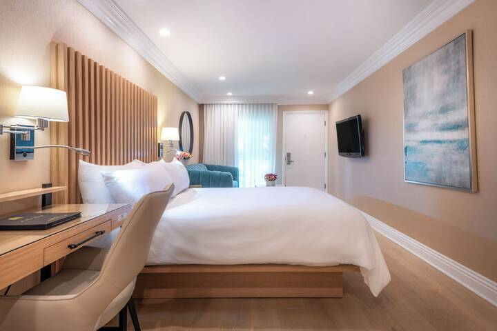 Room 26 of 44