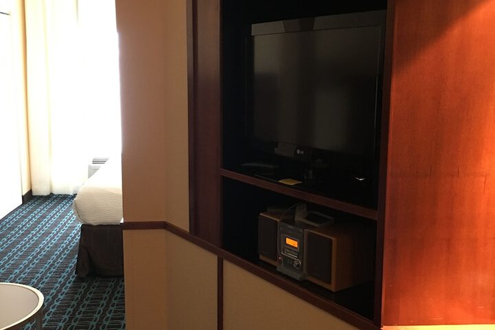 Room 64 of 76