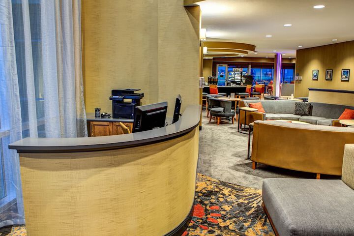 DoubleTree by Hilton West Fargo Sanford Medical Center Area