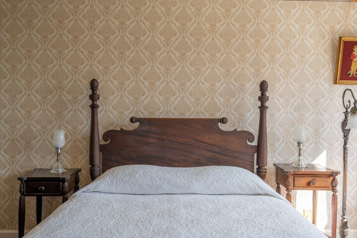 Room 26 of 111