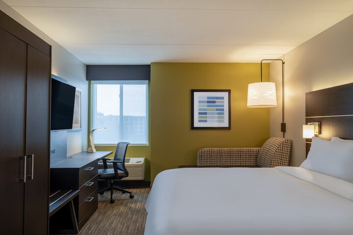 Room 9 of 44