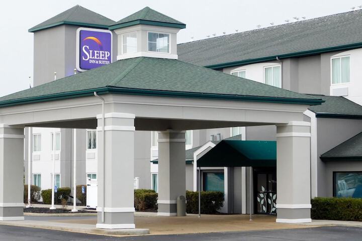 Hotel 2 of 59