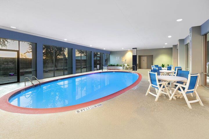 Pool 27 of 83