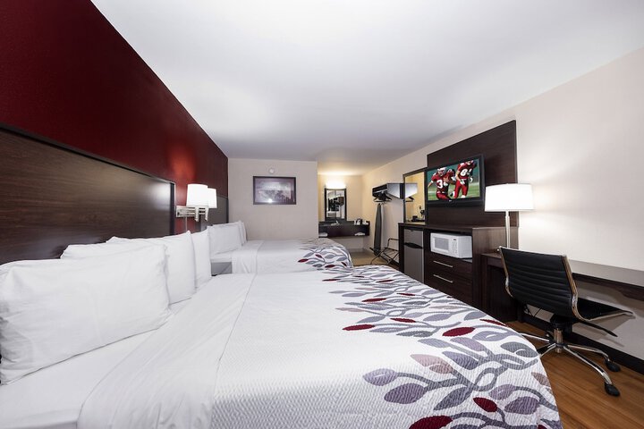 Room 25 of 41