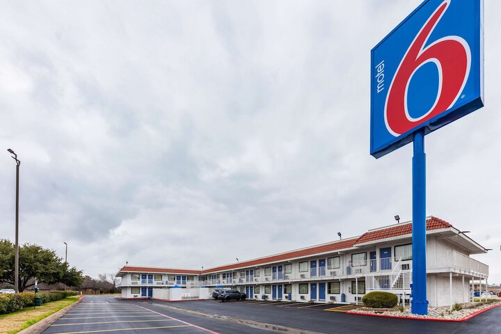 Hotel 7 of 38