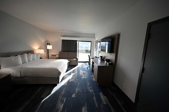 Room 33 of 75