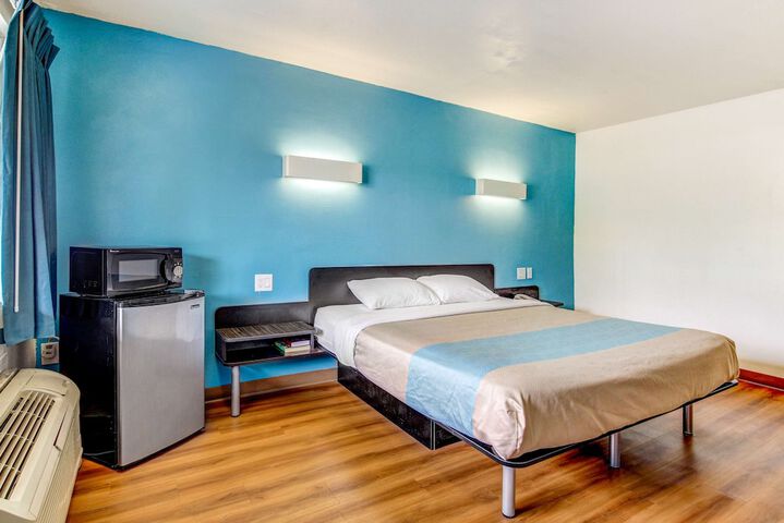 Motel 6 Waco TX - Lacy Lakeview