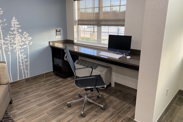 Business Center 48 of 48