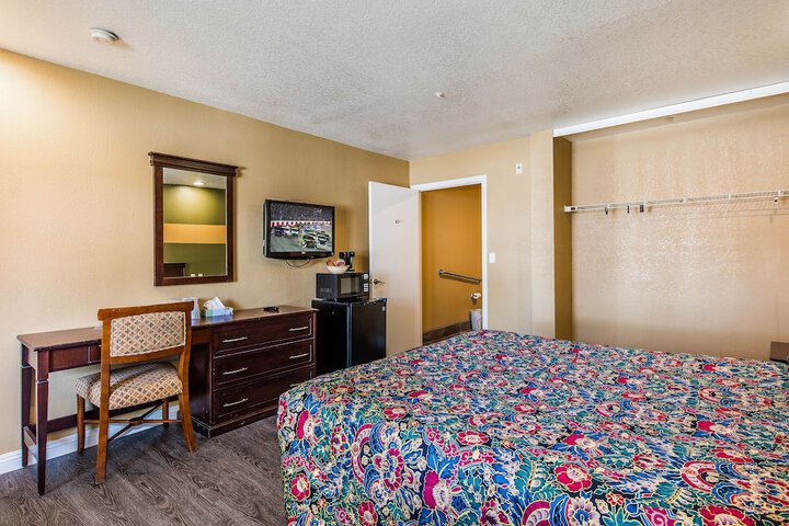 Room 17 of 20