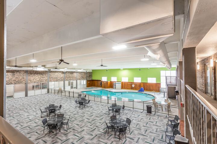 EverSpring Inn & Suites