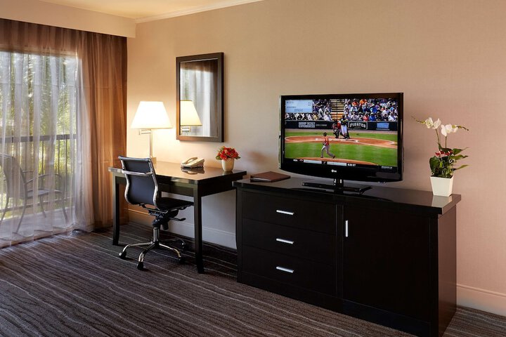 Room 10 of 60