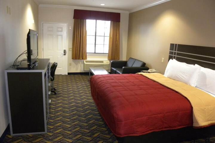 Room 9 of 24