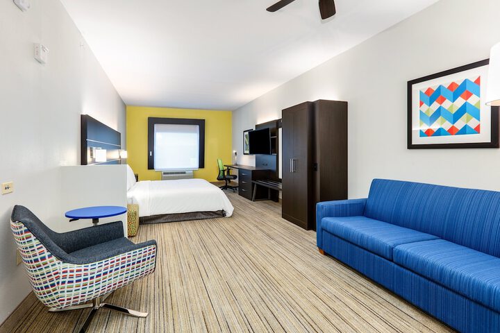 Room 26 of 48