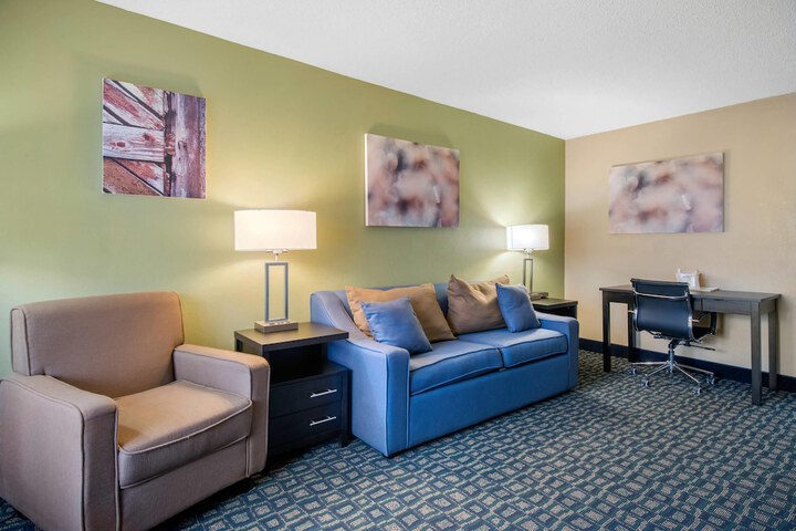Quality Inn & Suites Brooksville I-75 / Dade City