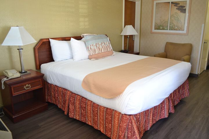 Room 17 of 29