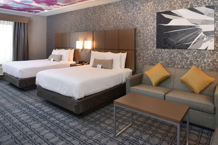 Room 32 of 42