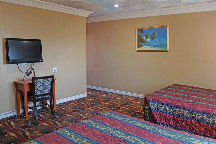 Room 27 of 39