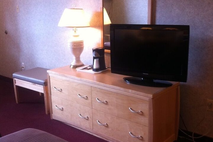 Room 32 of 40