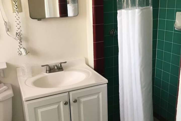 Room 26 of 46