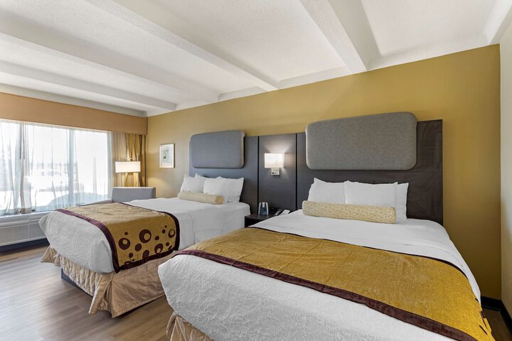 Room 8 of 36