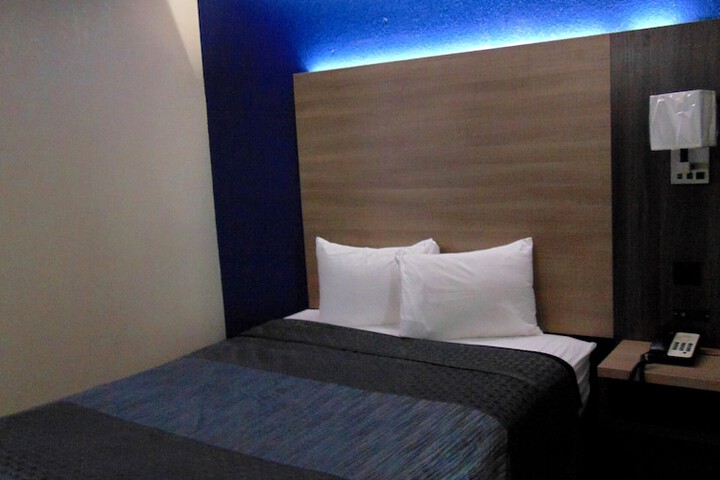 Room 40 of 46