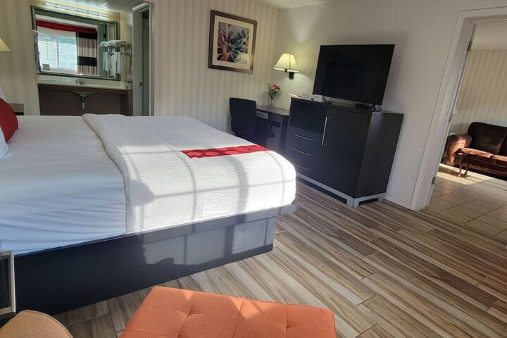 Ramada by Wyndham Mountain Home