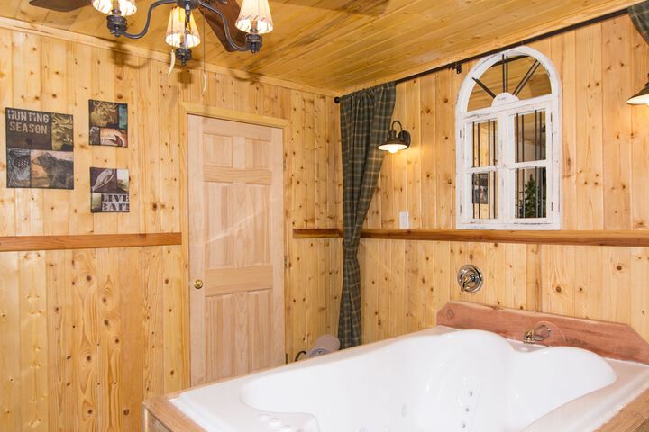 Upper Canyon Inn & Cabins