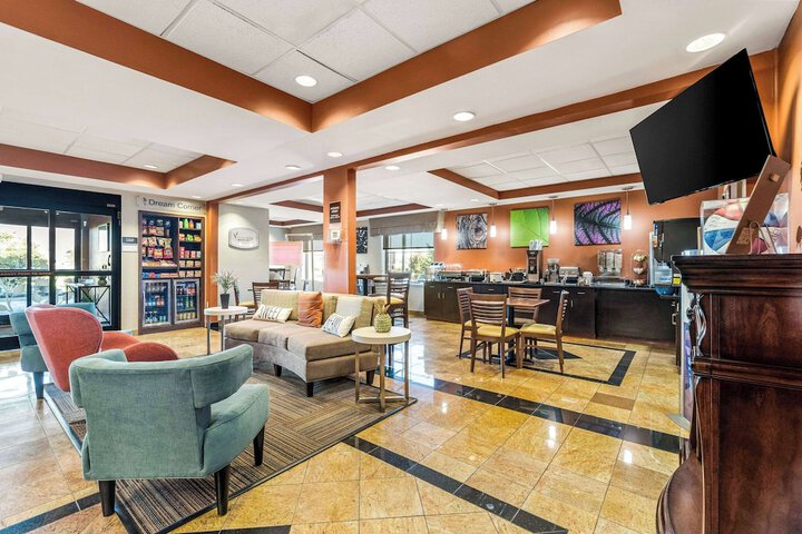 Hotel Interior 18 of 60