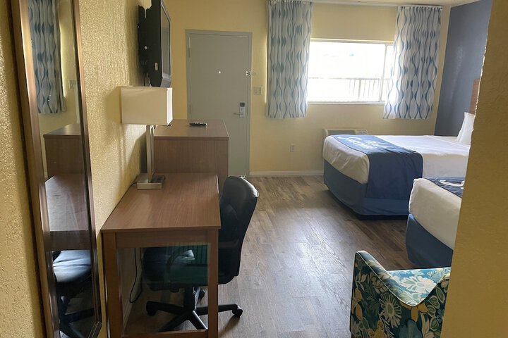 Room 21 of 24