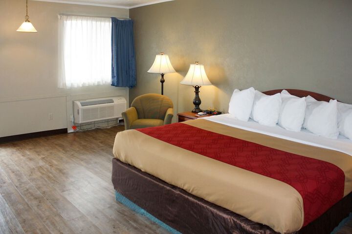 Room 20 of 42