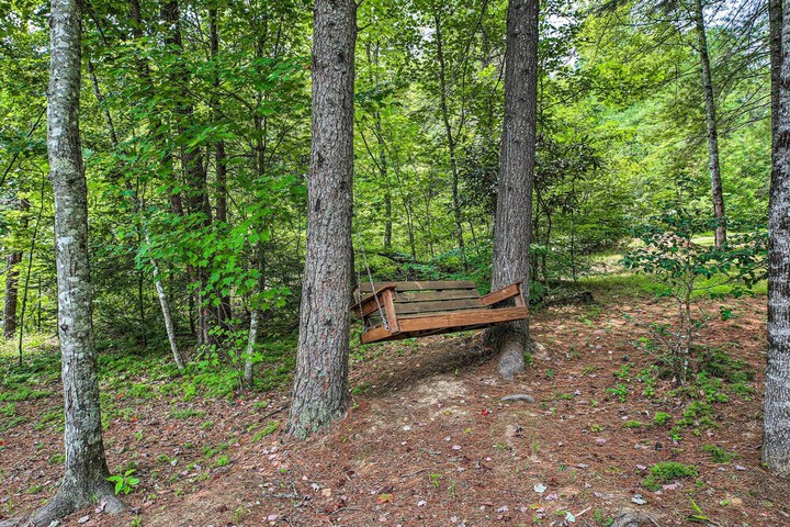 Off-the-grid Cabin Living in Red River Gorge!