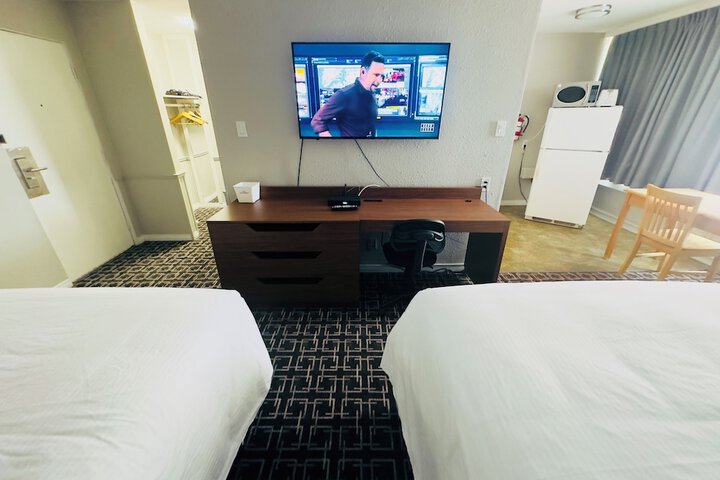 Room 40 of 53